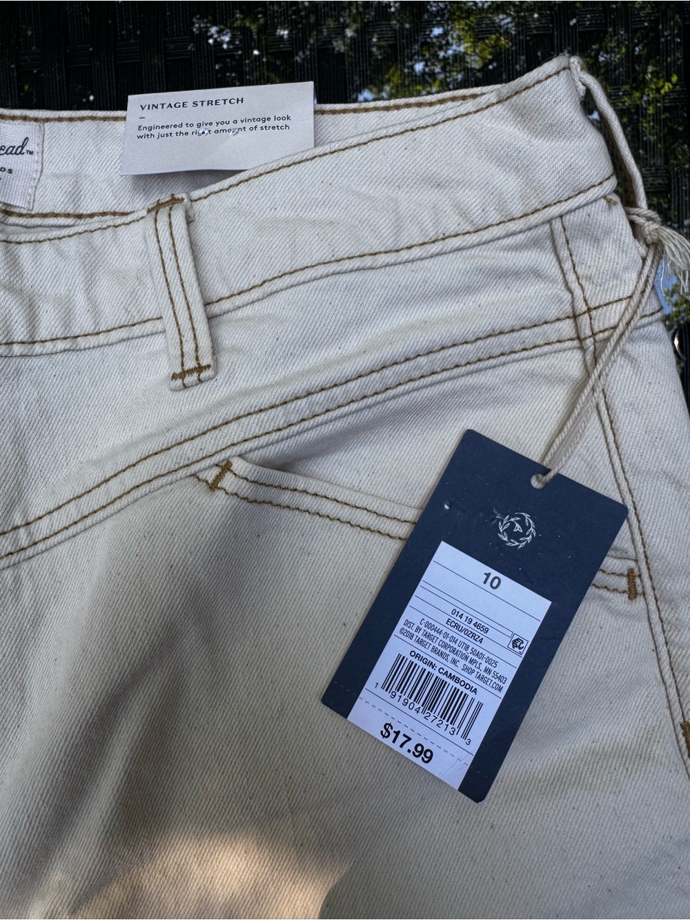Mid Rise Contrast Stitch Jean Shorts - Picture 3 of 5